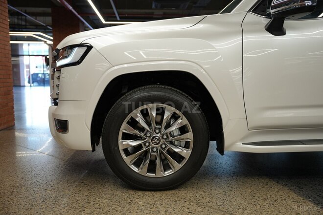 Toyota Land Cruiser-4