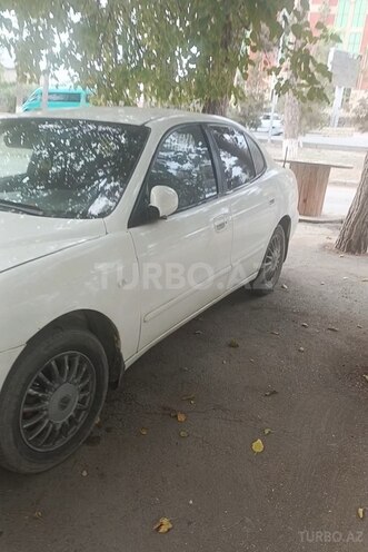 Daewoo Leganza-4