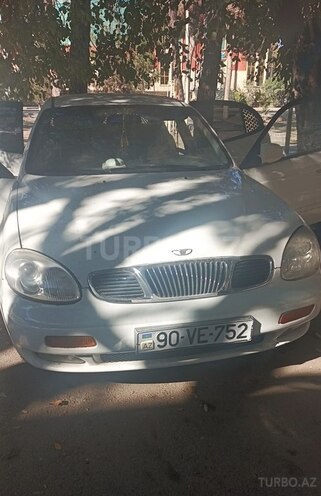 Daewoo Leganza-3