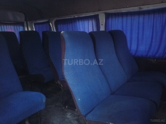 Ford Transit-4