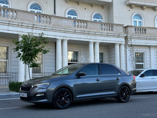 Skoda Rapid-2
