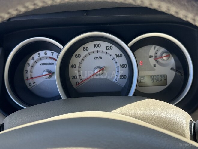 Nissan Tiida-7