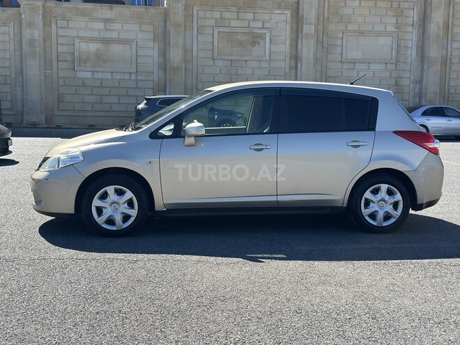 Nissan Tiida-2