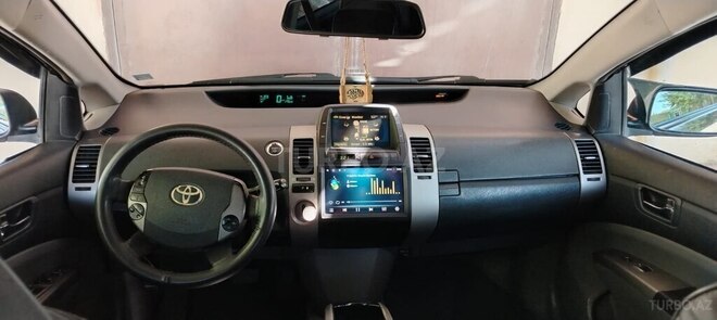 Toyota Prius-3