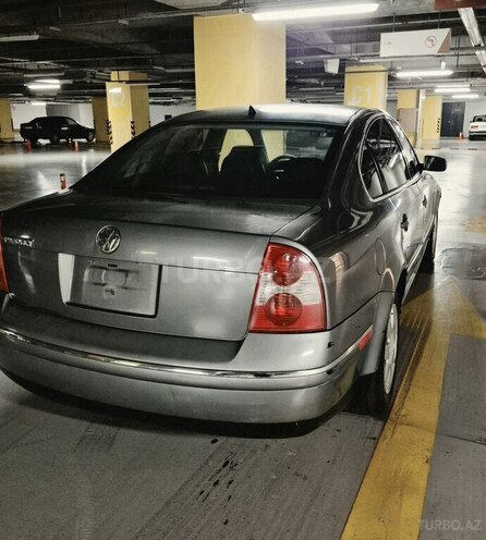 Volkswagen Passat-5