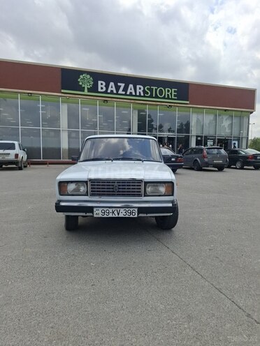 LADA (VAZ) 2107-1