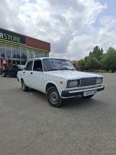 LADA (VAZ) 2107-2