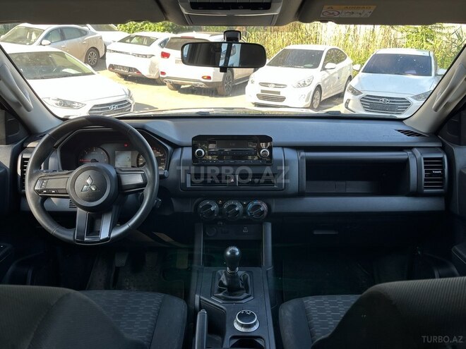 Mitsubishi L200-3