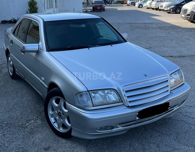 Mercedes C 220-1