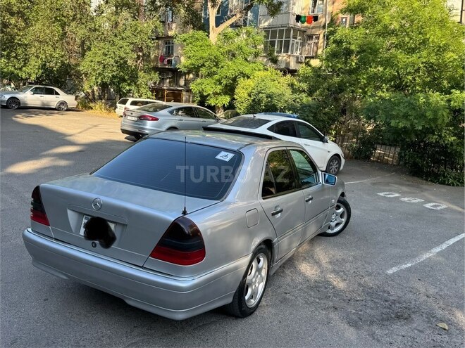 Mercedes C 240-4