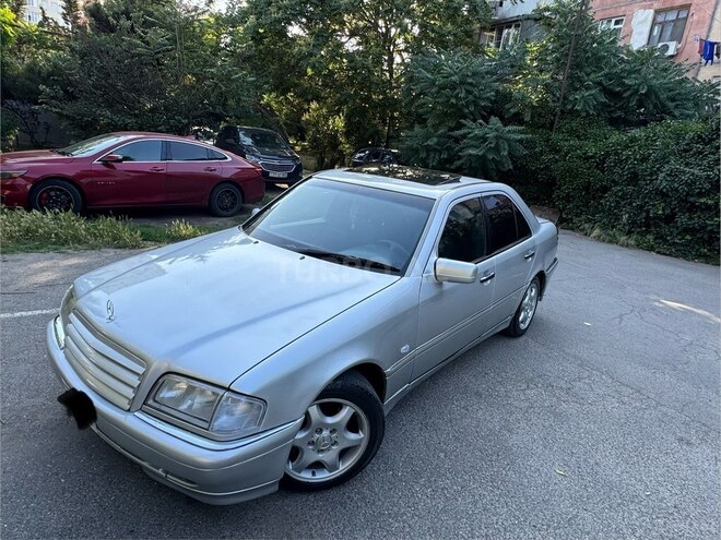 Mercedes C 240-6