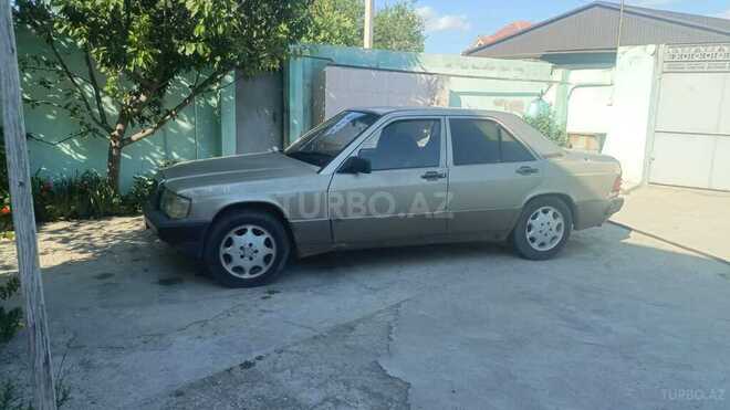 Mercedes 190-2