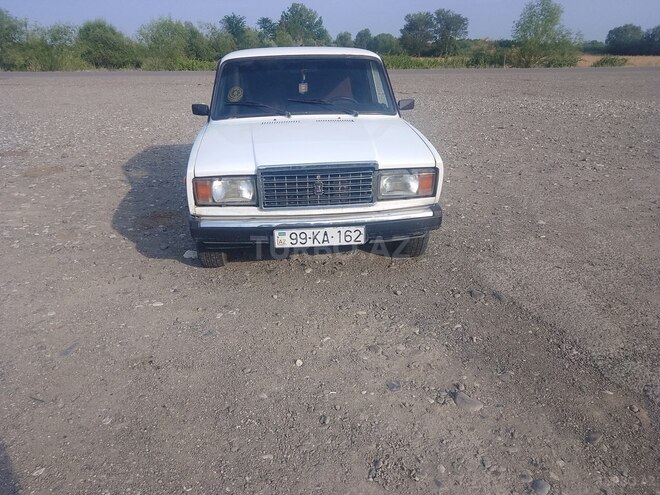 LADA (VAZ) 2107-1