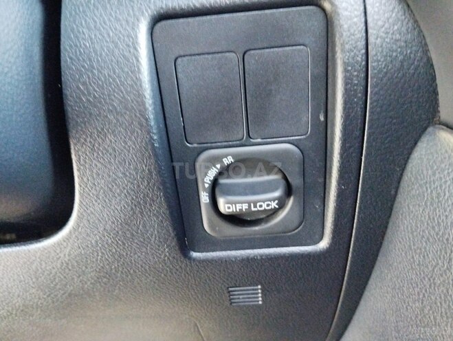 Toyota Land Cruiser-14