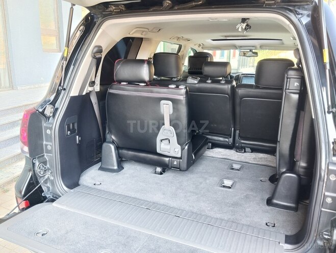 Toyota Land Cruiser-19