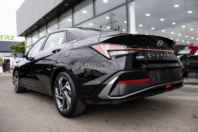 Hyundai Elantra-9