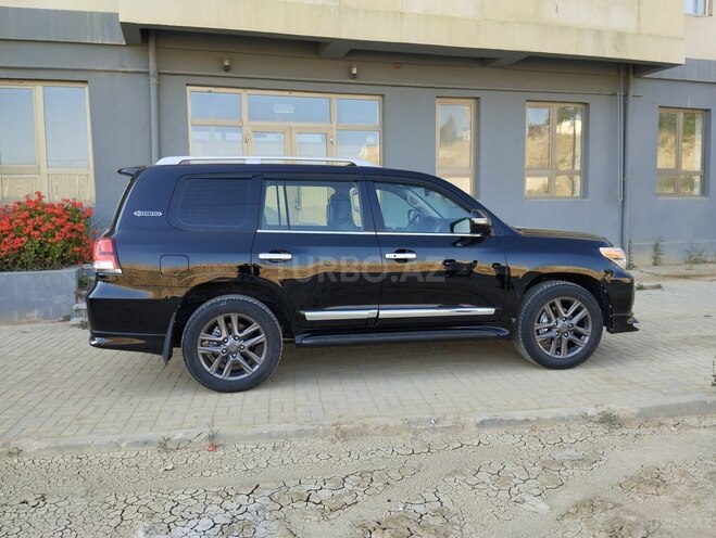 Toyota Land Cruiser-3
