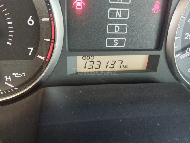 Toyota Land Cruiser-17