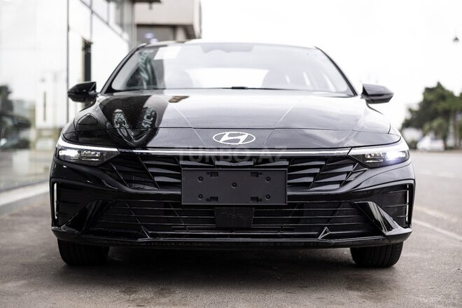 Hyundai Elantra-2