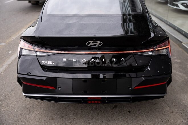Hyundai Elantra-10