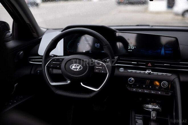 Hyundai Elantra-18
