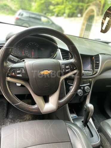 Chevrolet Trax-12