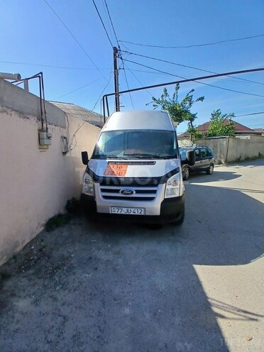 Ford Transit-1