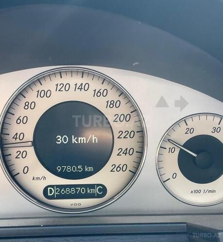 Mercedes E 220-8