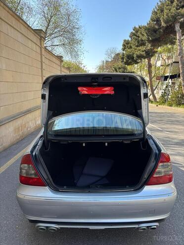 Mercedes E 220-10