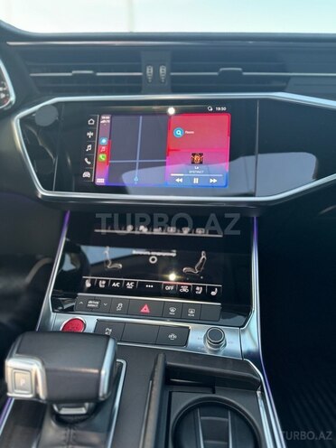 Audi A6-4