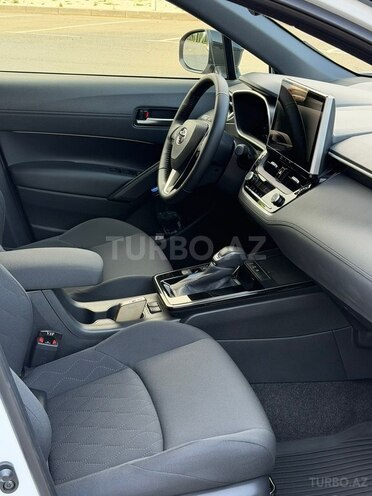 Toyota Corolla Cross-12