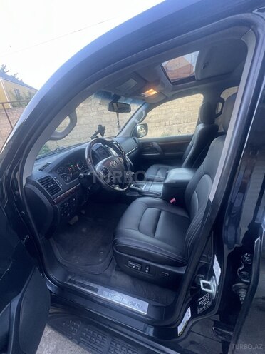 Toyota Land Cruiser-8