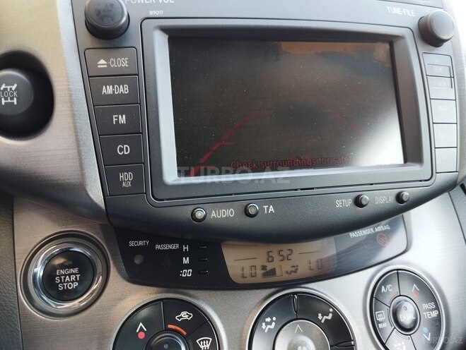 Toyota RAV4-17