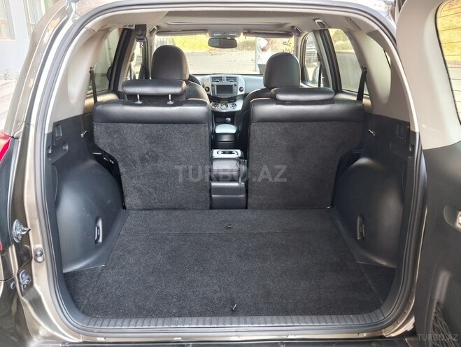 Toyota RAV4-20