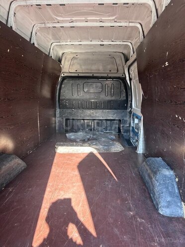 Ford Transit-5