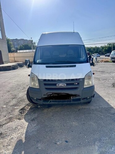 Ford Transit-1