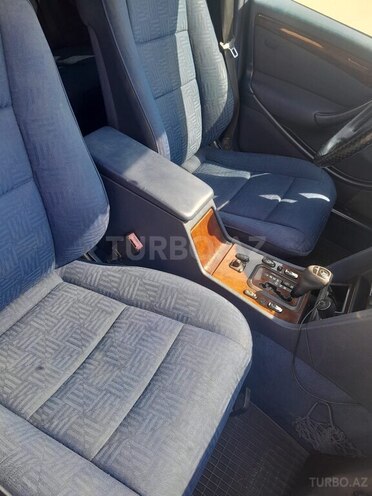 Mercedes C 180-7