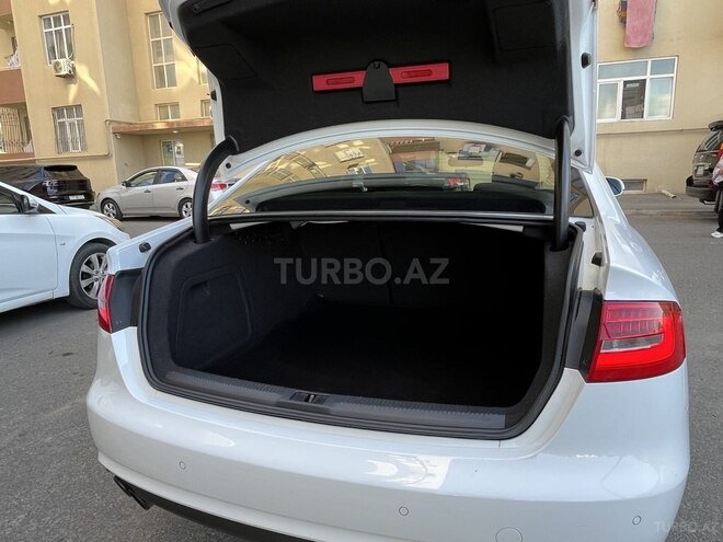 Audi A4-15