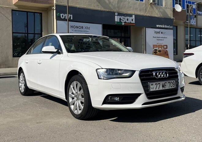 Audi A4-2