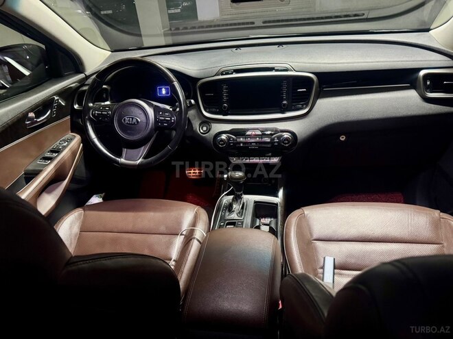 Kia Sorento-8