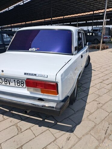 LADA (VAZ) 2107-4