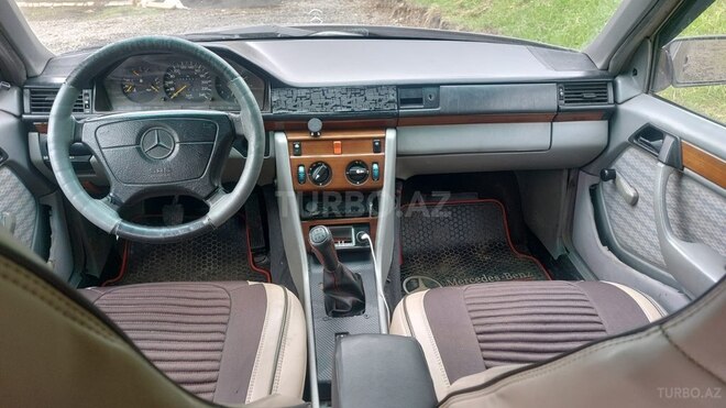 Mercedes E 250-4