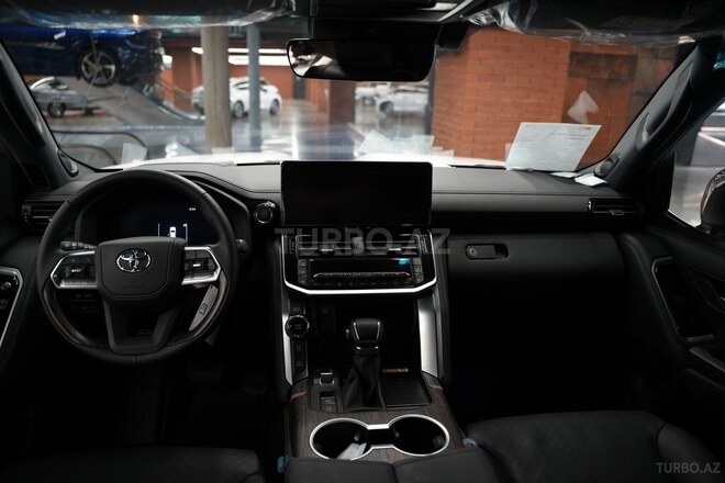 Toyota Land Cruiser-7