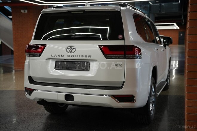 Toyota Land Cruiser-11