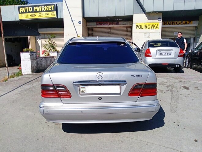 Mercedes E 300-3