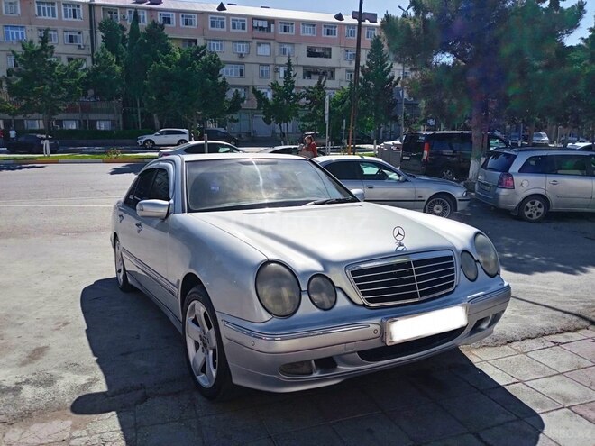 Mercedes E 300-5