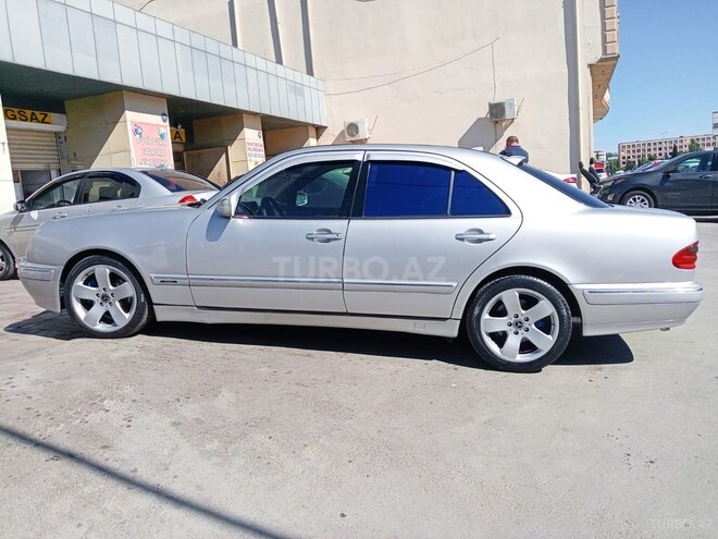 Mercedes E 300-4