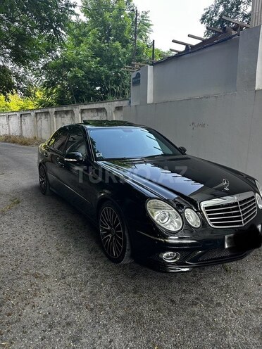Mercedes E 350-13