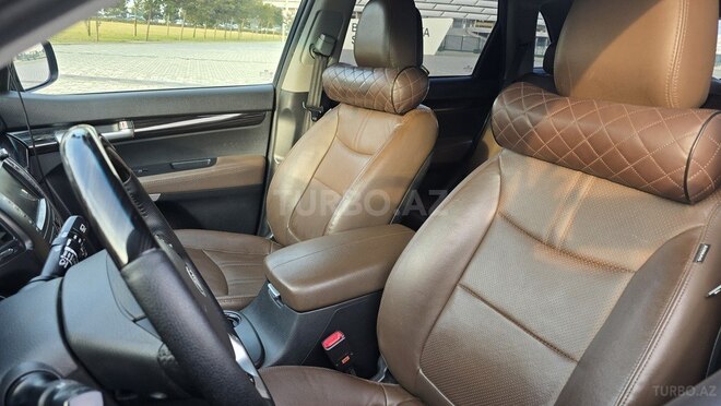 Kia Sorento-11