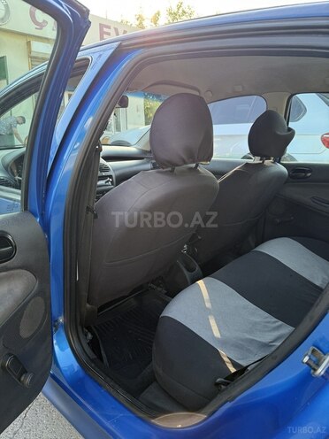 Peugeot 206-13